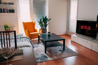 Apartmán u METRA, 4 hosté, parking free, blízko O2 arena - Praga - 0