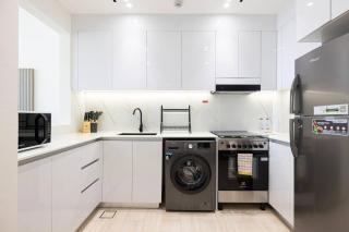 Fully Furnished Luxe 1BR In JVC - Dubai - 6