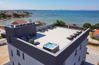 Apartments Bonaca with Jacuzzi - Privlaka - 3