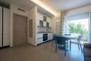 168 - Trilocale al primo piano in centro a Marcelli, a 50 mt dal mare, aria condizionata - SPIAGGIA INCLUSA - 1