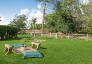 Luxury Silver Birch Lodge: Hot Tub/BBQ/Fire Pit - Toppesfield - 7