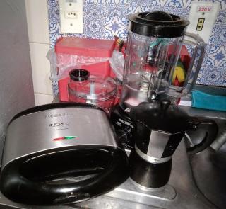 Pequeno Quarto em apartamento - São Paulo - 2