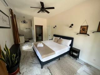 Central Oasis Private Pool BBQ - 3