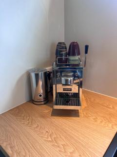 Van Heeckeren City Centre Studios Nes - 6