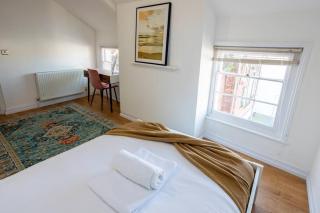 2BR Dorset Charming Apartment in Towncenter - Christchurch - 6