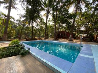 Alibag Luxury Farmhouse 3 Bedrooms Villa with Swimming Pool - Alībāg - 9