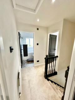 Canal Mews - 1 min from Trafford Centre and 2 min M60! - 7