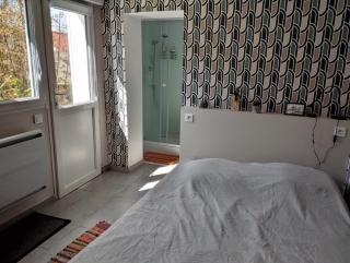 chambre avec un accès indépendant et salle de bain et toilette privatifs - Marquette-lès-Lille - 0
