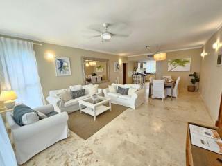 Playa Turquesa Beachfront Escape | 3BR | BBQ &Pool - 9