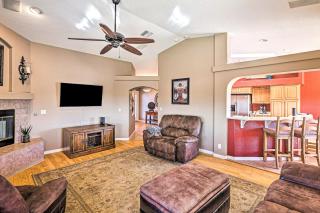 Poolside Bliss Pet-Friendly Lake Havasu City Gem - 9