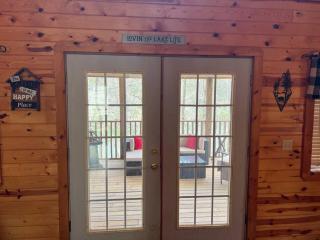 Boo Boo's Cabin - Lake Front! - Cleveland - 3