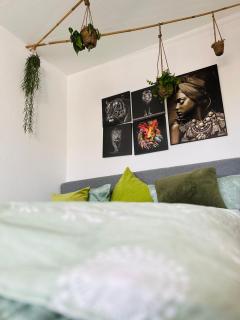 Blühendes Balkonwohnung mit Traumaussicht - Saarbrücken - 9