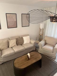 City Center Beach Access Apartment With Style - 1