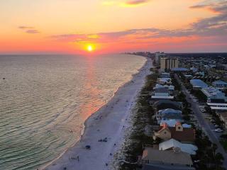 Beautiful Beachfront 1BR 1BA Stunning Views - 1