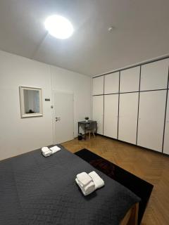 DATRI Petite Suite 1 - 3 - Vienne - 5