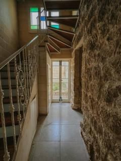 Double heated pools, free AC - 9