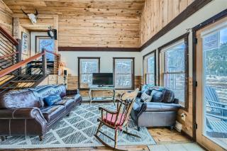 Alma Cabin 30 Mins to Breckenridge - Hot Tub - Game Room - Workstation - Starlink WiFi - 3