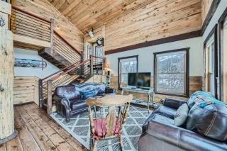 Alma Cabin 30 Mins to Breckenridge - Hot Tub - Game Room - Workstation - Starlink WiFi - 7