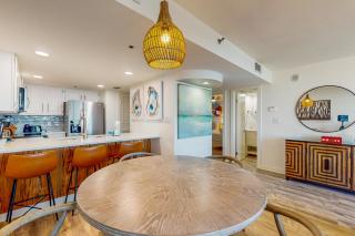 One Seagrove Place 0206 - 3