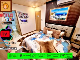 Keyless Entry Executive 2BR with King Bed, Jacuzzi Pool, Live TV & HBO Max, Fast WiFi, Free Parking Near MOA - Manila - 9