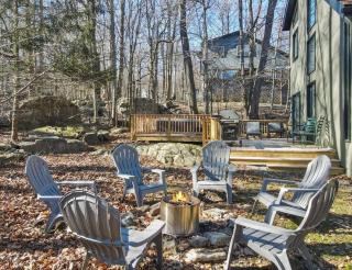 3BR, Lakeview, Hot Tub, Nintendo Switch - Deer Haven Poconos Retreat - Tobyhanna - 8