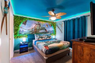Thematic Home with Private Pool Spa Game Room - Davenport - 7