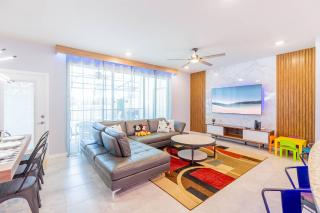 Themed Home wPvt Pool and Game Room in Resort - Davenport - 2