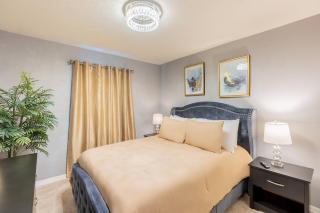 Pretty Themed House wPvt Pool and Game Room 26061 - 5