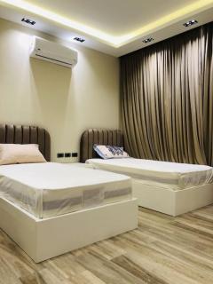 Luxurious Lake View Flat 2BR 115 - 2