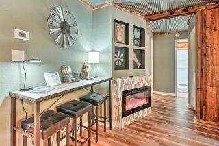 Secluded Table Rock LakeandBranson Cabin with Hot Tub! - Kimberling City - 4