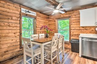 Secluded Table Rock LakeandBranson Cabin with Hot Tub! - Kimberling City - 3