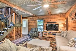Secluded Table Rock LakeandBranson Cabin with Hot Tub! - Kimberling City - 5
