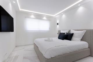 Lunique Maubourg - Next Hôtel Martinez - terrasse - 1