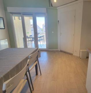 Beautiful T3 with balcony - near beach - Fréjus - 5
