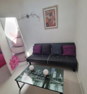 Beautiful T3 with balcony - near beach - Fréjus - 1