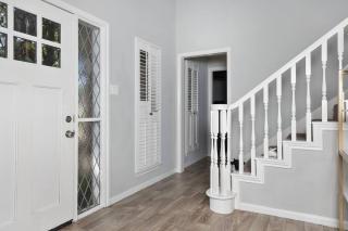 Houston Luxury 4br/3ba and Pool - Sugar Land - 1