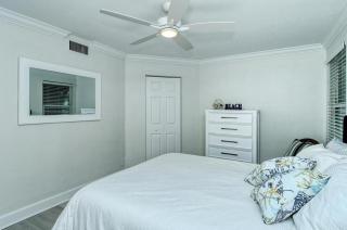 1207 PD Garden Oasis Townhome Getaway - 3