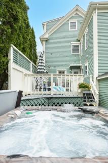 The Front Porch Vacation Rentals - Bristol - 0