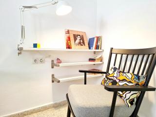 Sunny Malaga Centre Flats, 2 Options, with Balcony or Terrace - Málaga - 2