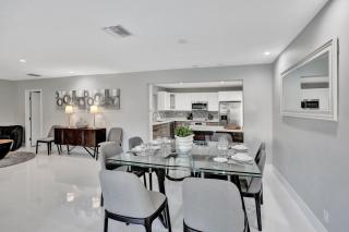 Renovated 5½ Bedroom Home/Heated Pool - Hollywood - 3