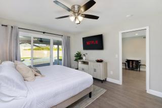 Pegasus - Modern Tempe Getaway with Pool & Game Room - 3