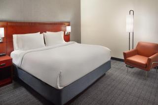 Courtyard by Marriott Charlottesville - Charlottesville - 1