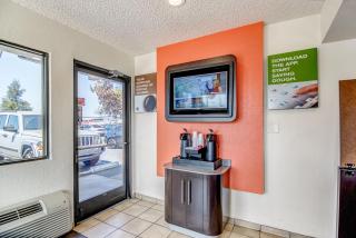 Motel 6-Stockton, CA - Charter Way West - Stockton - 1