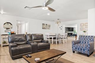 Private Home with Detached Casita - Pool & Putting Green - Scottsdale - 5