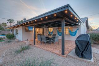 Private Home with Detached Casita - Pool & Putting Green - Scottsdale - 9