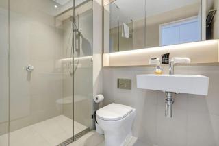 Wake Up in Front of Water Bay Beckons- 2B2B1C - 2