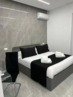 White Elegance Luxury B&B Caserta - Caserta - 4