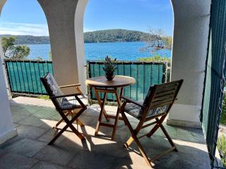 Luxury Apartment in Villa mit Sauna & Wellness am Meer - Nečujam - 0