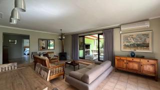 Lobelia Self-catering House - Gansbaai - 4