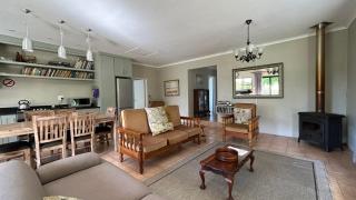 Lobelia Self-catering House - Gansbaai - 3